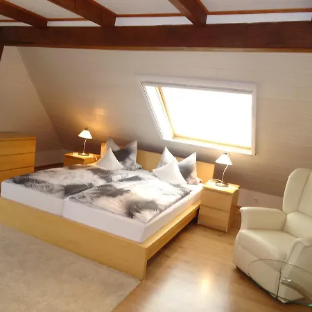 Gaestezimmer & Pensión